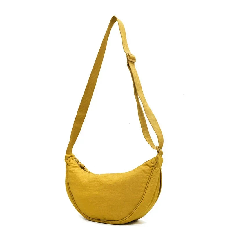 Nova™ Zadie | Torba hobo na ramię.