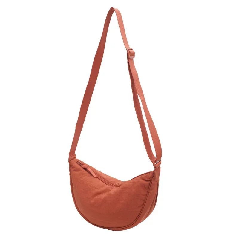 Nova™ Zadie | Torba hobo na ramię.